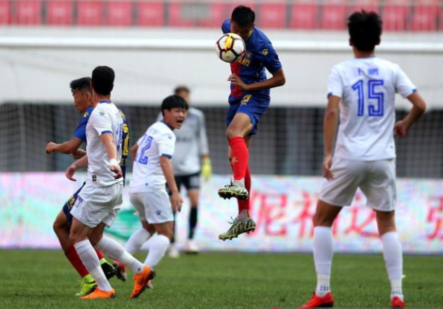  帕尔马年轻门将屡献神扑，力保球门不失守住胜果